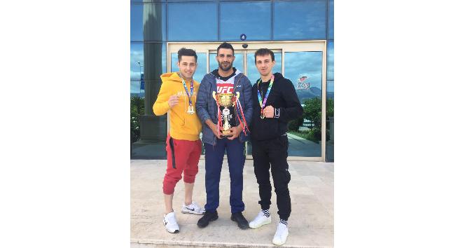 Bayburt Üniversitesi boksta Türkiye şampiyonluğu elde etti