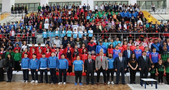 Okullararası Floor Curling Türkiye Şampiyonası Sivas’ta başladı