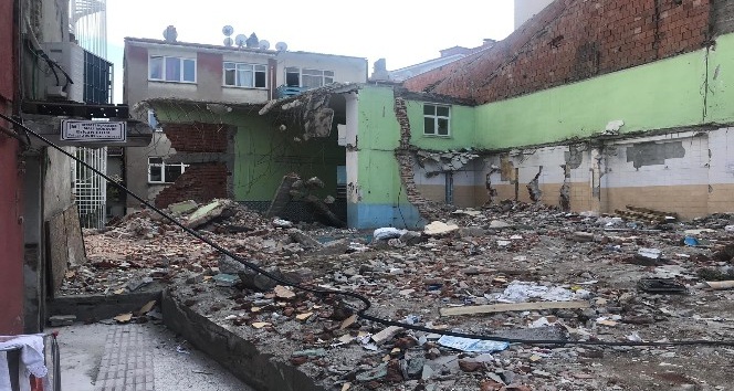 7 ay önce yıkılan Edebali Cami hayırseverlerin yardımını bekliyor