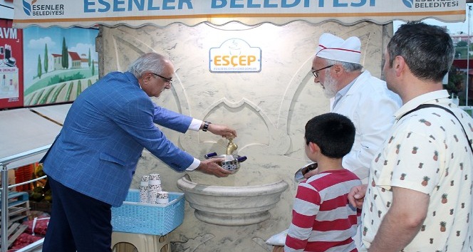 Esenler’de çeşmelerden iftarda çorba akıyor