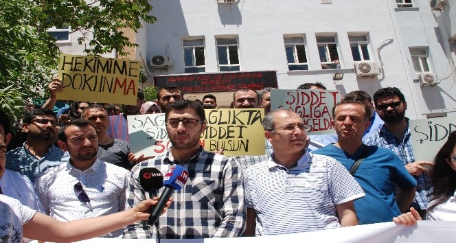 Mardin’de doktora şiddet protesto edildi