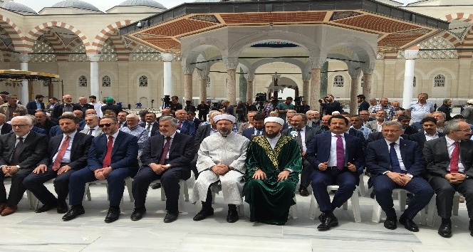 ’38. Türkiye Kitap ve Kültür Fuarı’ Çamlıca Camii’nde açıldı
