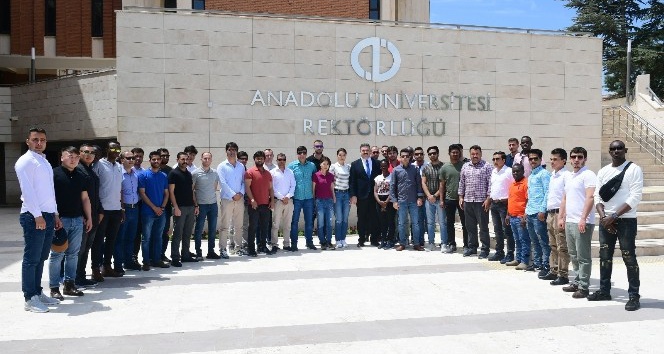 Polis Akademili yabancı uyruklu öğrencilerden Anadolu Üniversitesine ziyaret