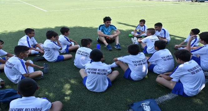 Yunusemre Yaz Futbol Kursu düzenliyor