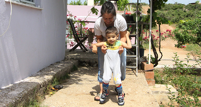 4 yaşındaki Halil Efe’nin tek hayali dışarıda yürüyüp, koşmak