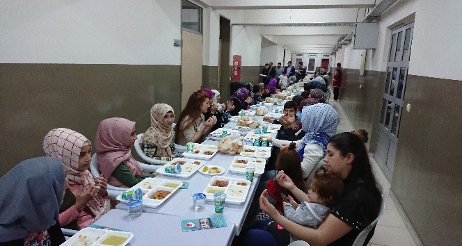 Seyyid Battal Gazi İmam Hatip Ortaokulu ve Esimder’den iftar buluşması
