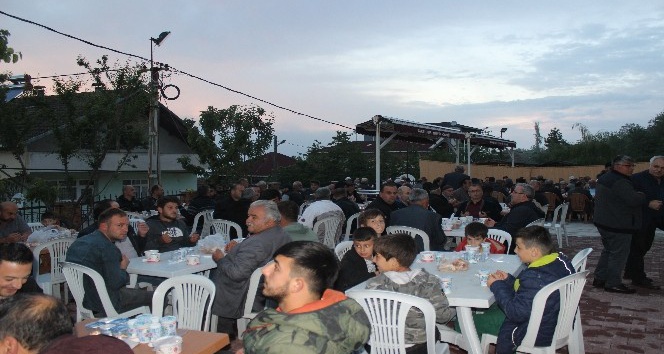 Gaziler köyünde iftar