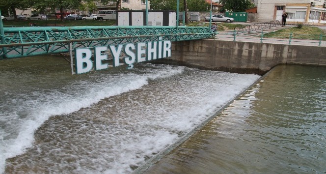 Beyşehir Gölü’nden tarımsal alanlara su akışı başladı
