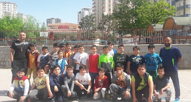 Sahra Galip Özsan Ortaokulu’ndan Hentbolde Büyük Yatırım