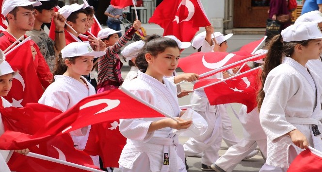 Sivas’ta 19 Mayıs kutlamaları