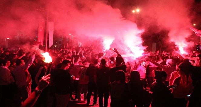 Bolu’da, Galatasaray’ın şampiyonluğu coşkuyla kutlandı