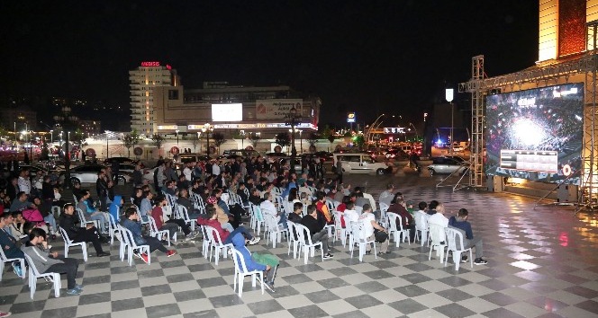 Keçiörenliler Final Four finalini dev ekranda izledi