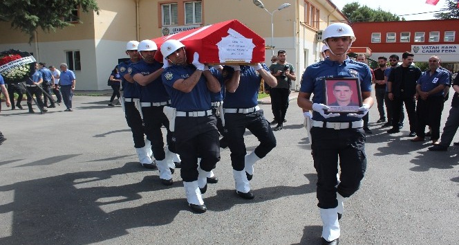 Şehit polis memuru için tören düzenlendi