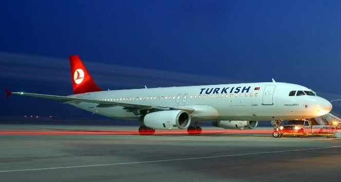 İstanbul’da fırtına sebebiyle 3 uçak Yenişehir Havalimanı’na mecburi iniş yaptı