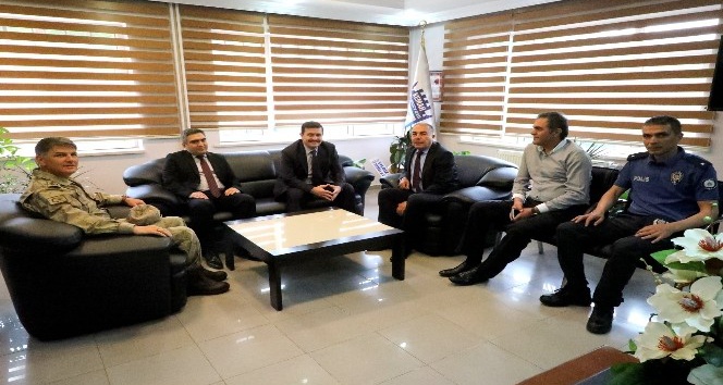 Vali Arslantaş’tan, Kemah belediye başkanı Aslan’a ziyaret