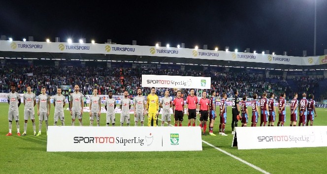 Spor Toto Süper Lig: Çaykur Rizespor: 1 - Trabzonspor: 3 (İlk yarı)