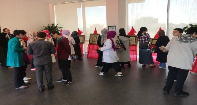 Türkiye’nin en genç müzehhibesi sergi açtı