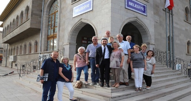 Türk-Alman Dostluk birliği üyeleri, Arı’yı ziyaret etti