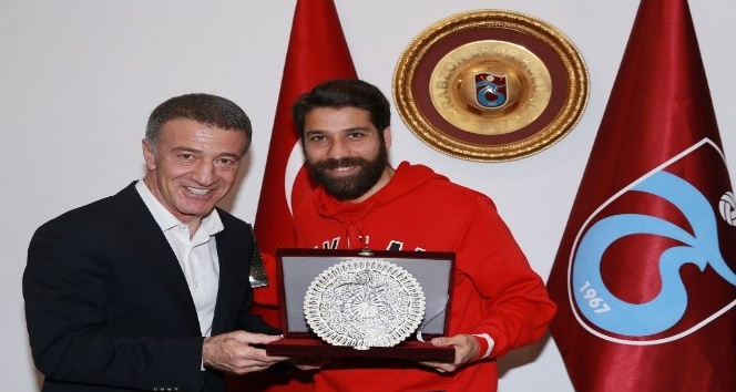Trabzonspor’da Olcay Şahan ve Ibanez’e veda plaketi