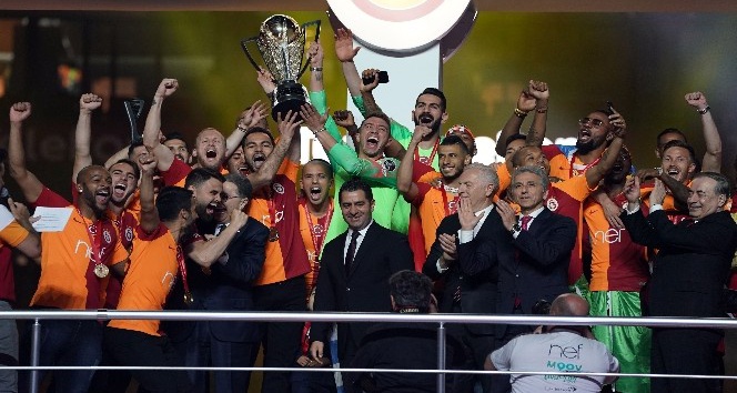 Galatasaray, 22. şampiyonluk kupasını aldı
