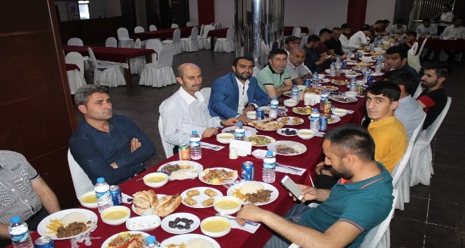 Silopi’de kuyumcular iftarda bir araya geldi
