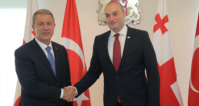 Bakan Akar, Gürcistan Başbakanı Bakhtadze ile bir araya geldi