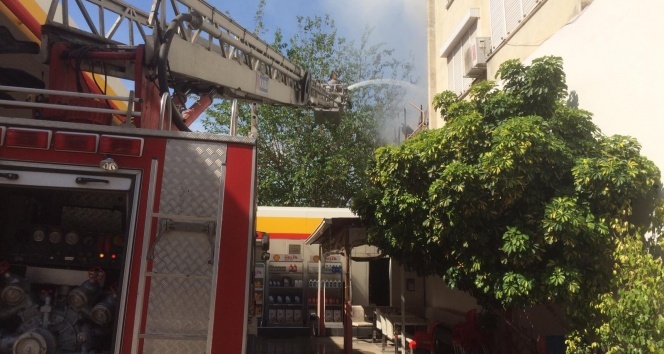 Antalya&#039;da ev yangını!