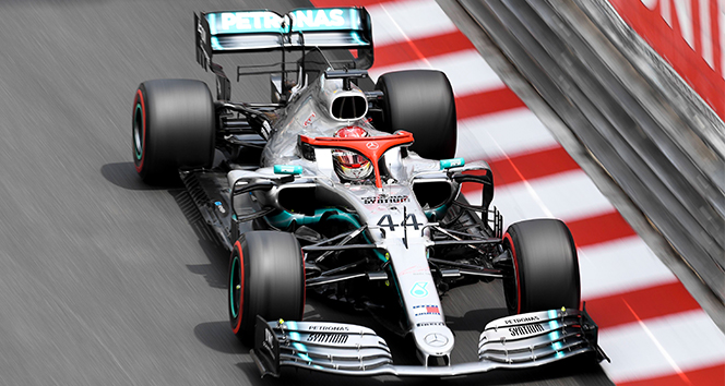 Mercedes-AMG Petronas 6. zaferi Hamilton’la elde etti