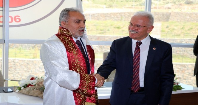 Yozgat Bozok Üniversitesi’nde rektörlük devir teslim töreni yapıldı