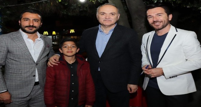 Uğur Arslan�a Anıtpark�ta Sevgi Seli Düzce