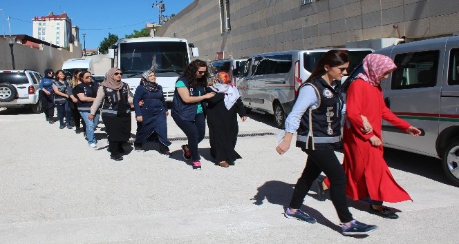 Elazığ’da FETÖ’nün kadın yapılanmasına yönelik operasyonda 5 tutuklama
