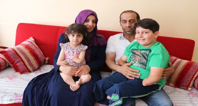 Fiziksel engelli 2 kardeş hayırseverlerin yardımını bekliyor