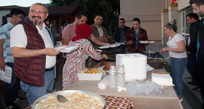 Giresun Üniversitesi ailesi iftar yemeğinde bir araya geldi