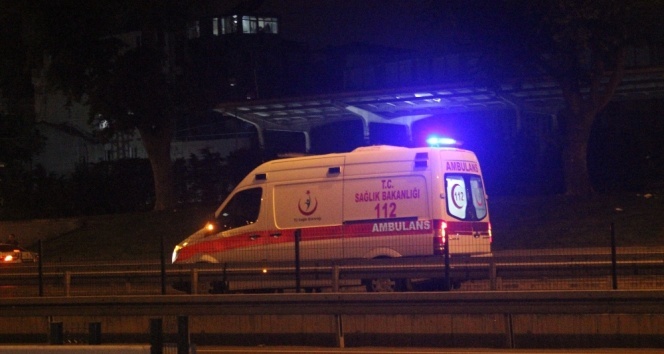 Avrasya Tünel girişinde para isteğini geri çevirince bıçaklandı:1 yaralı