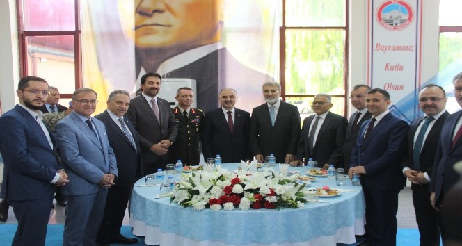 Vali Şehmus Günaydın: “ Bayramın daha güzel ve acısız bir şekilde yaşanması için bütün tedbirleri aldık”