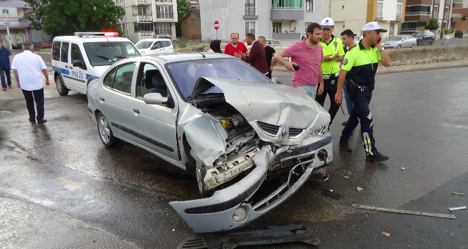 Tokat’ta iki otomobil çarpıştı: 7 yaralı