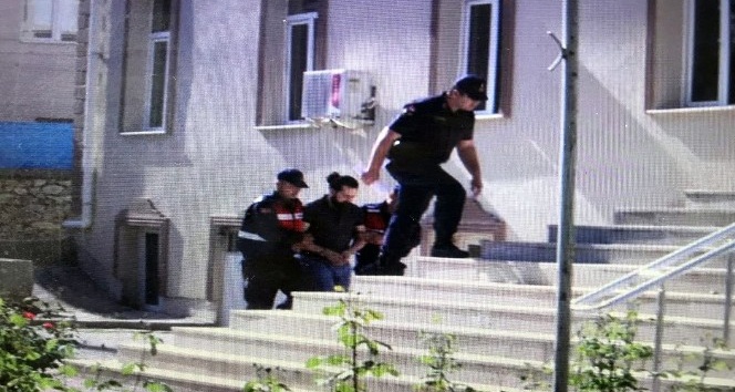 Bayram ziyareti için Yozgat’a gelen FETÖ firarisi çalılıkların arasında yakalandı