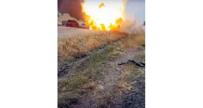 Diyarbakır’da alev alan LPG’li araç bomba gibi patladı