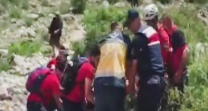 Helikopterden düşen askerimiz şehit oldu