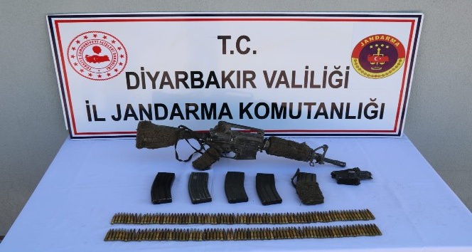 Diyarbakır’da biri gri kategoride aranan iki terörist etkisiz hale getirildi