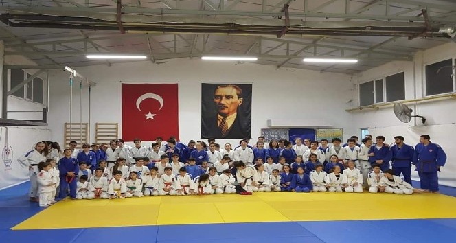 Yunusemre’de judo kursu başlıyor