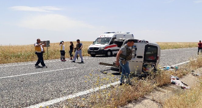 Diyarbakır’da tatil dönüşü feci kaza: 1 ölü, 4’ü ağır 6 yaralı