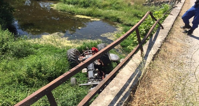 Dursunbey’de traktör köprüden uçtu: 1 ölü