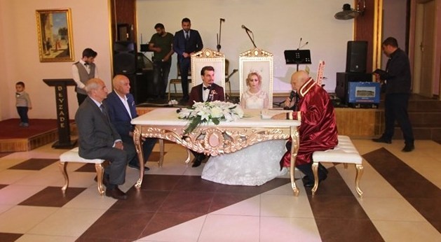 Başkan Pekmezci, Ali ve Hanife çiftinin nikahını kıydı