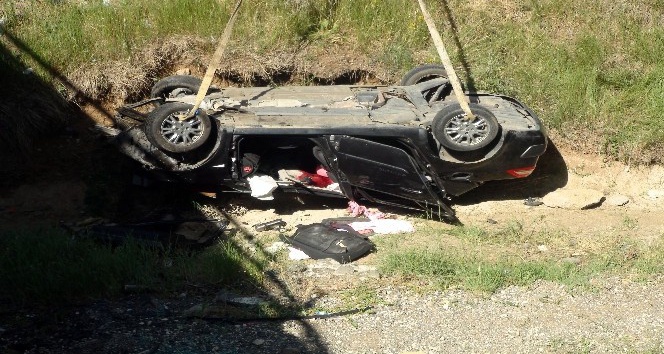 Bayram dönüşü trafik kazasında hayatını kaybeden çift, Erzincan’da son yolculuklarına uğurlandı