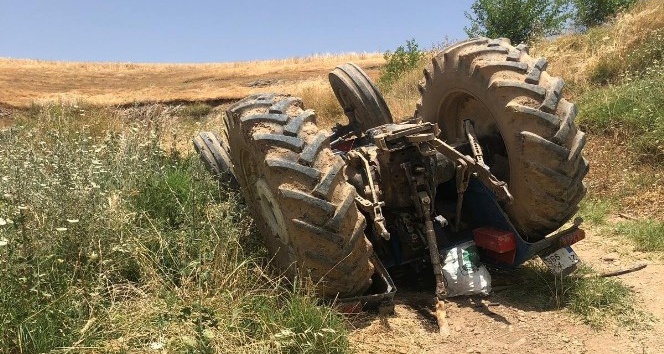 Batman’da traktör devrildi: 1 ölü