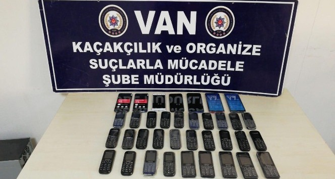 Van’da 36 kaçak cep telefonu ele geçirildi