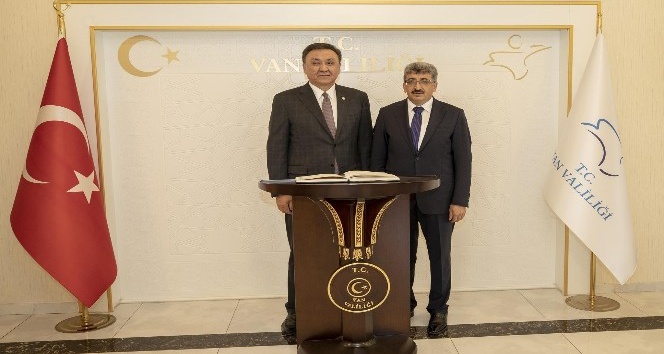 Kırgız Büyükelçisi Omuraliyev’den Vali Bilmez’e ziyaret