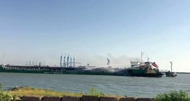 Rusya’da tanker yangınında 3 kişi öldü