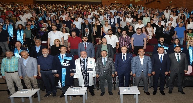 Kayseri Üniversitesi İlk Mezunlarını Verdi